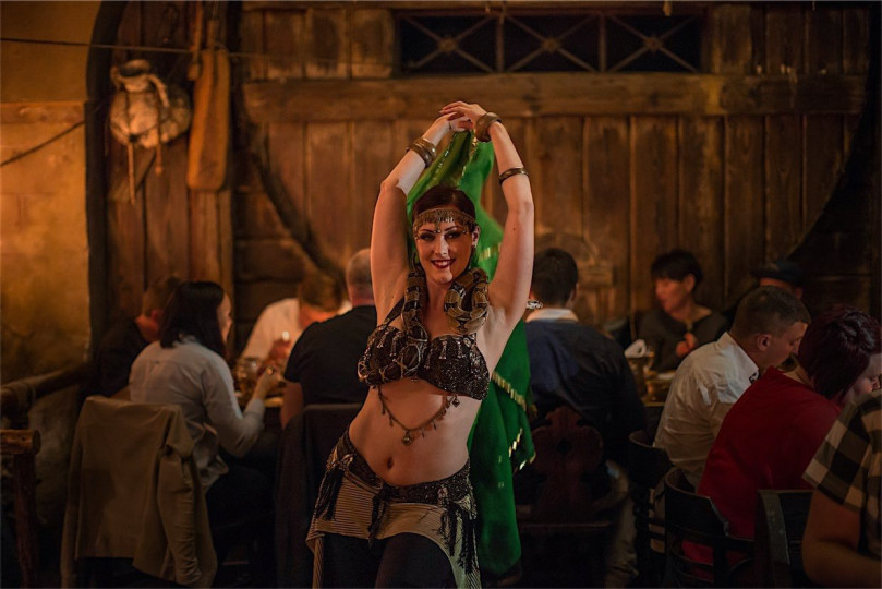 Historical Fantasy Show MEDIEVAL TAVERN