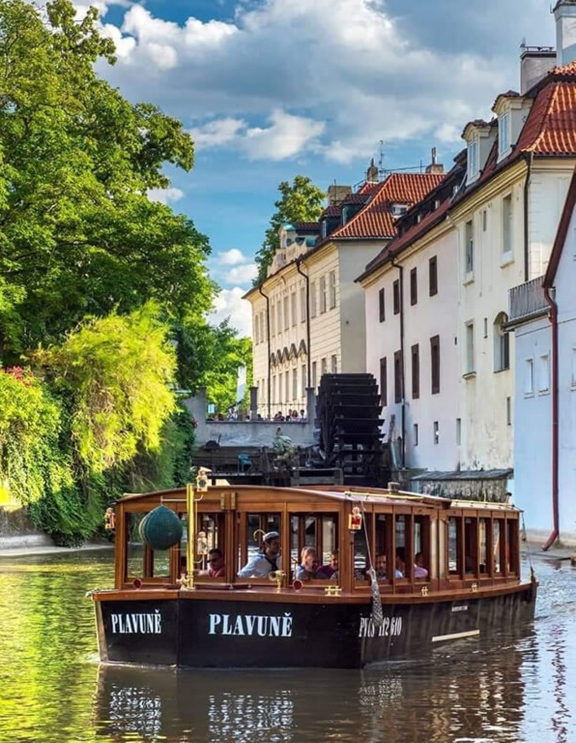 Charles Bridge River Cruise and Guided tour