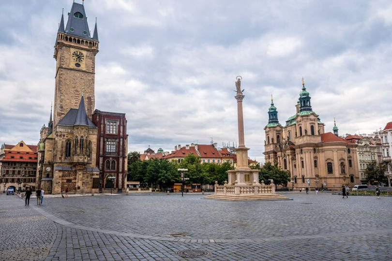 GPG:  TICKETS FOR ASTRONOMICAL CLOCK TOWER WITH INTRODUCTION 