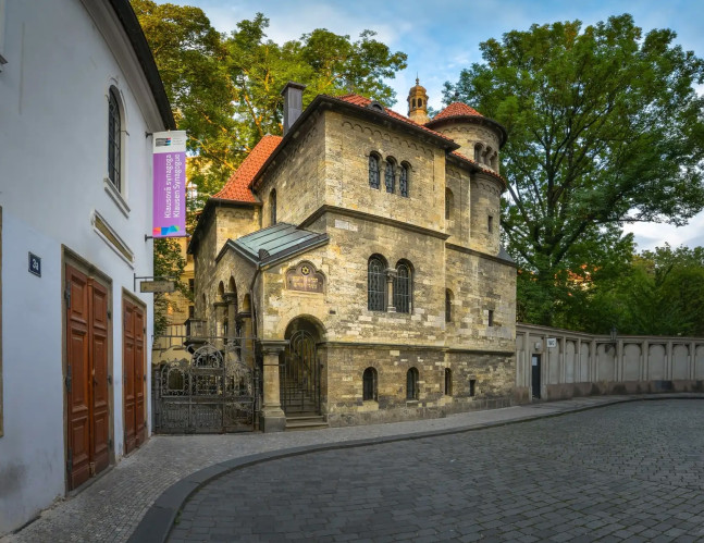 Walking Tour – Old Town + Jewish Quarter