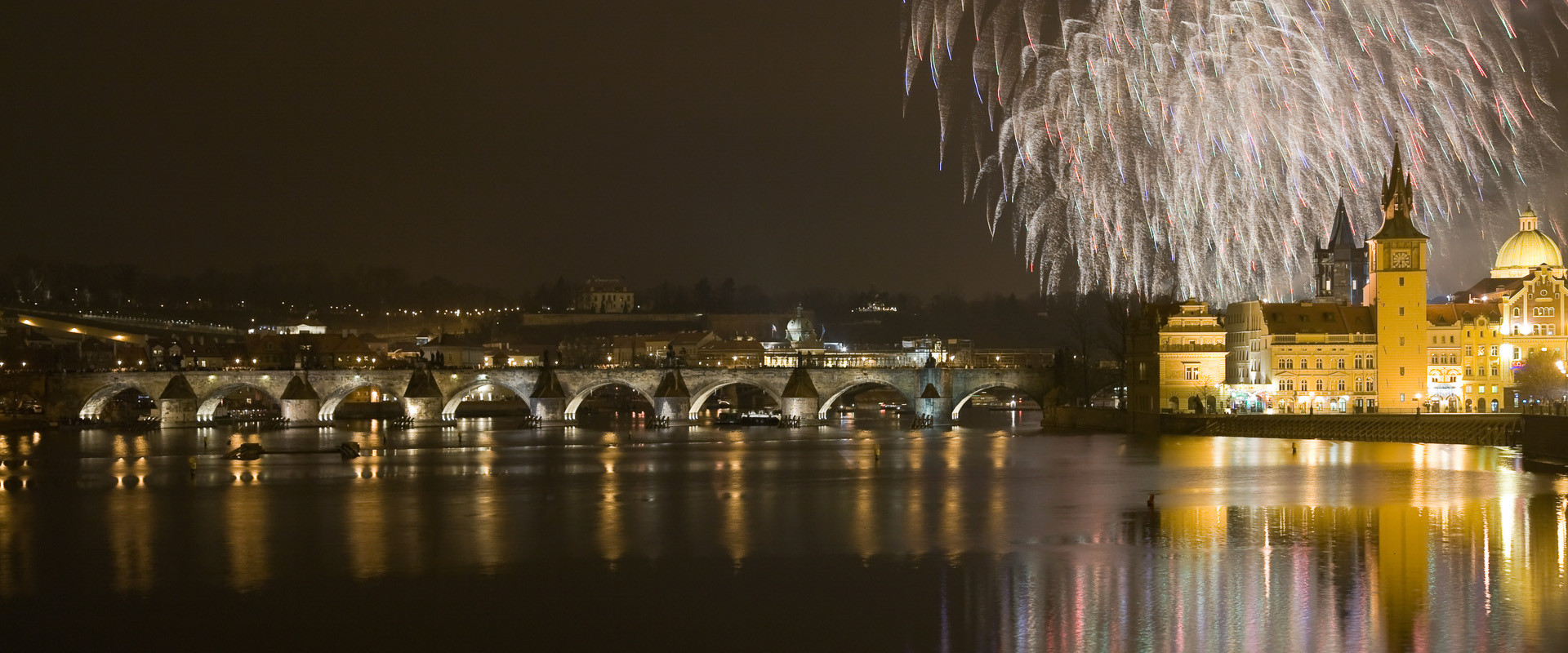 New Year Pub Crawl 2025 / 2026 + ADMISSION TO KARLOVY LAZNE